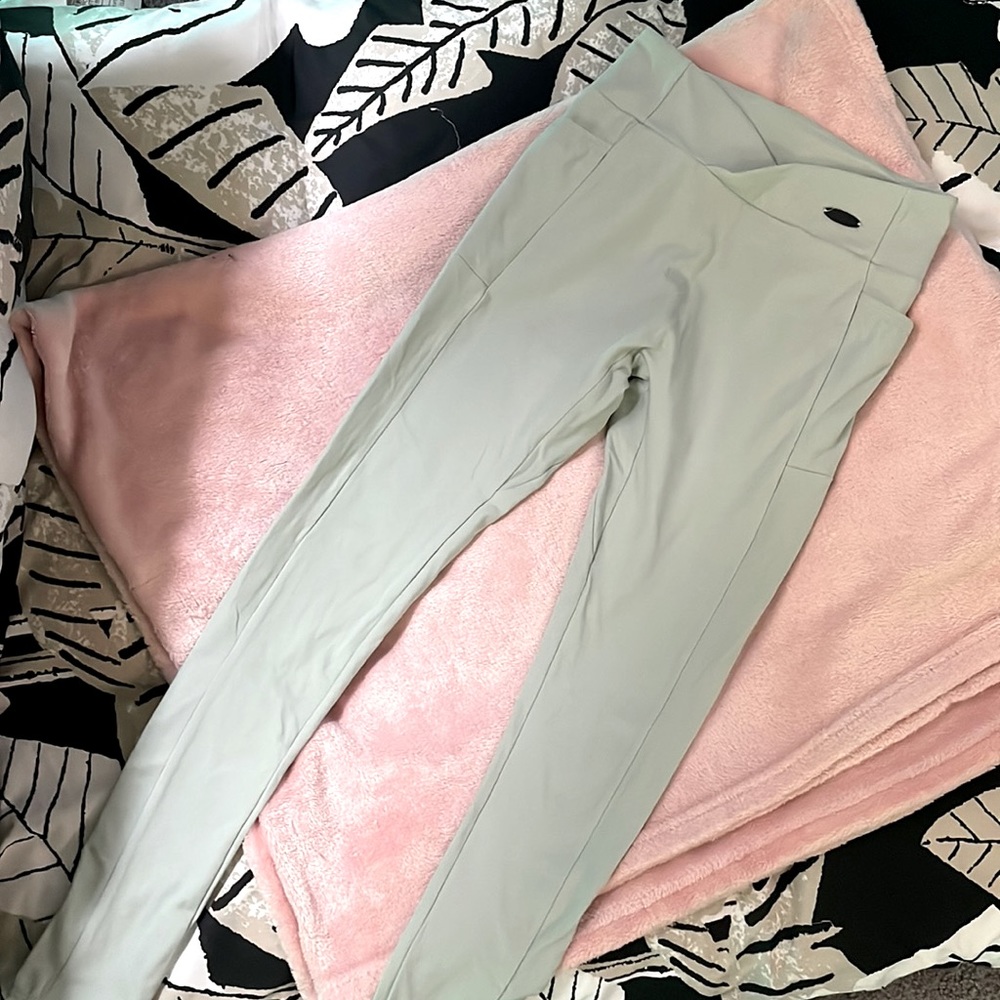 Gymshark leggings - sage color